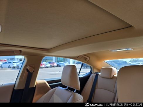 Used 2025 Lexus ES 300h w/ Premium Package FWD image 15