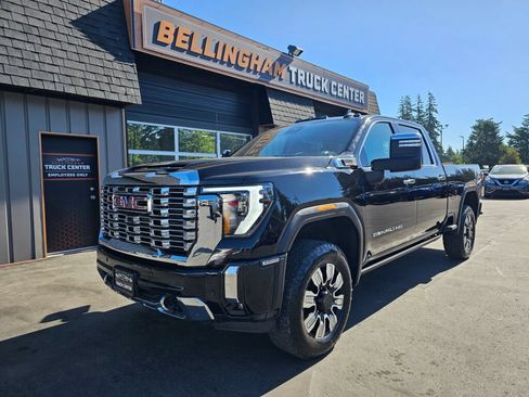Used 2025 GMC Sierra 3500 Denali w/ Denali Reserve Package AWD/4WD image 1