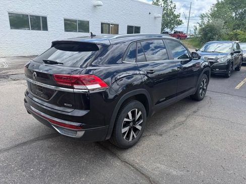 Used 2021 Volkswagen Atlas Cross Sport SE AWD/4WD image 3