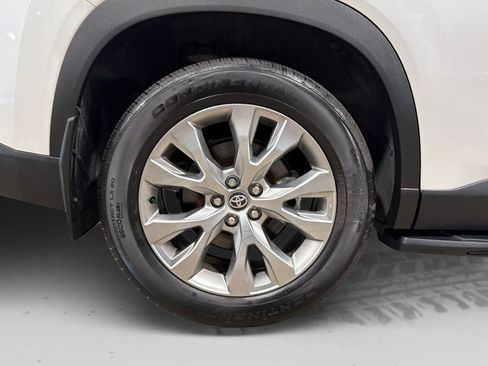 Used 2025 Toyota Grand Highlander AWD image 29