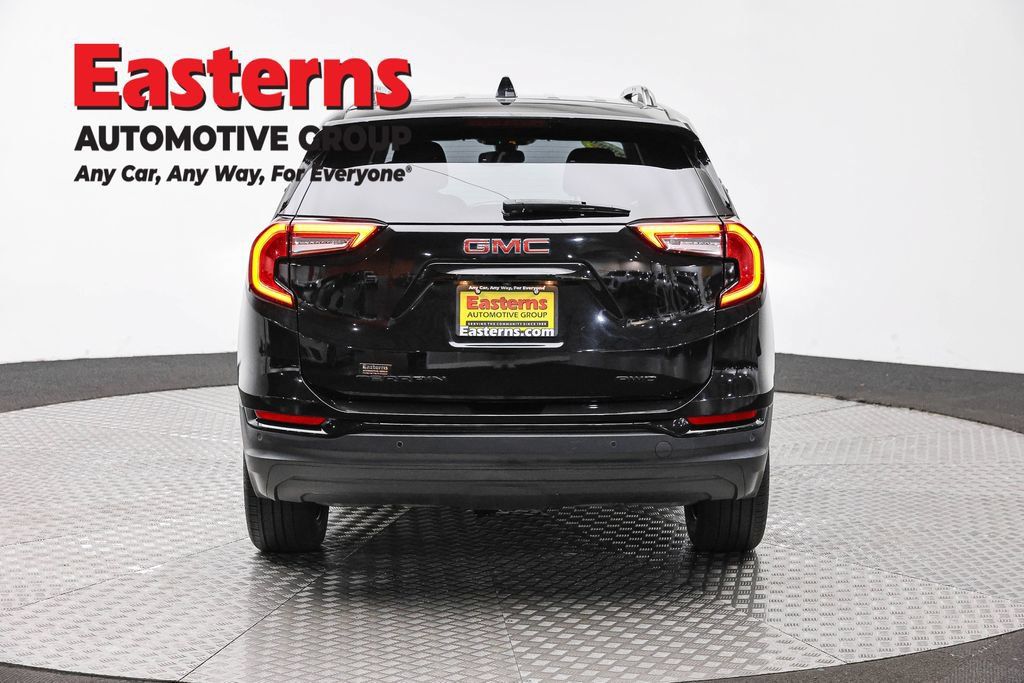 Used 2023 GMC Terrain SLE w/ Driver Convenience Package AWD/4WD image 8
