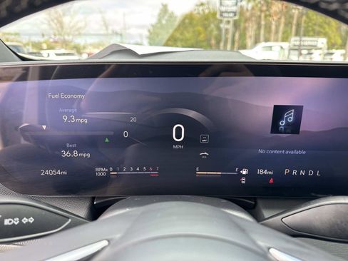 Used 2025 Buick Enclave Preferred image 28