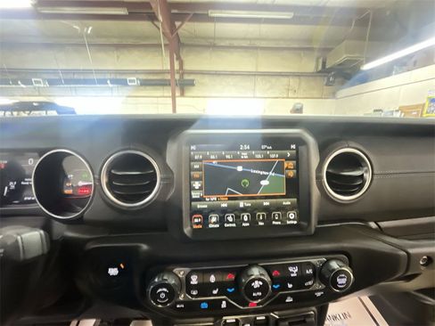 Used 2022 Jeep Wrangler Unlimited Rubicon 4xe w/ Cold Weather Group image 18