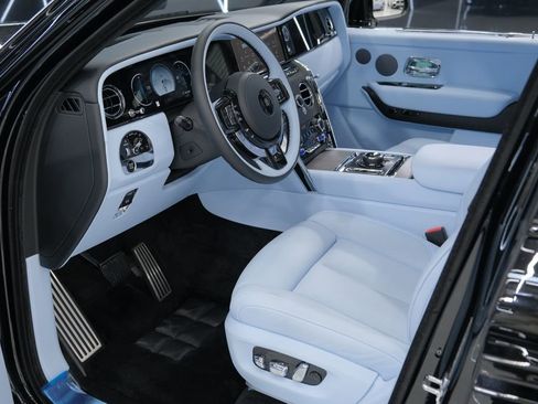 Used 2026 Rolls-Royce Cullinan image 59
