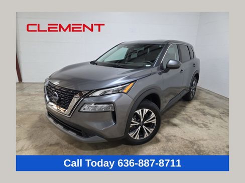 Used 2023 Nissan Rogue SV image 1
