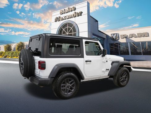 Used 2024 Jeep Wrangler Sport S image 3