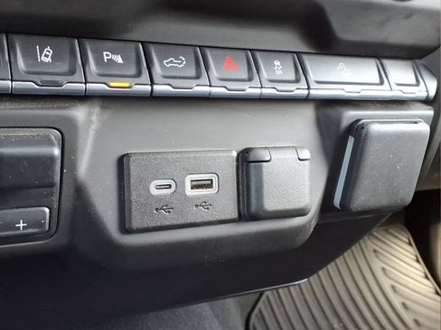 Certified 2025 Chevrolet Silverado 2500 Custom w/ Custom Value Package AWD/4WD image 9