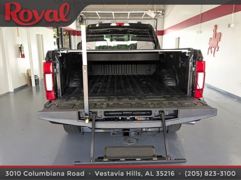 Used 2022 Ford F250 Platinum AWD/4WD image 12