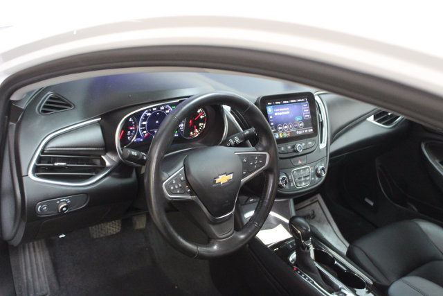 Used 2022 Chevrolet Malibu Premier FWD image 14