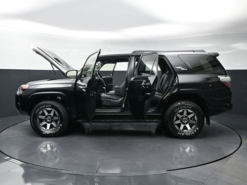 Used 2024 Toyota 4Runner TRD Off-Road Premium image 40