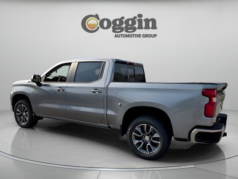 New 2026 Chevrolet Silverado 1500 LT w/ Z71 Off-Road Package AWD/4WD image 3