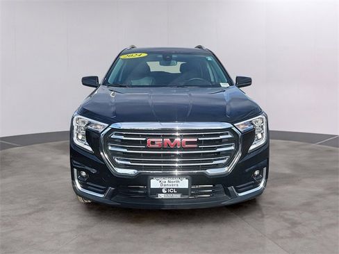 Used 2024 GMC Terrain SLT image 2