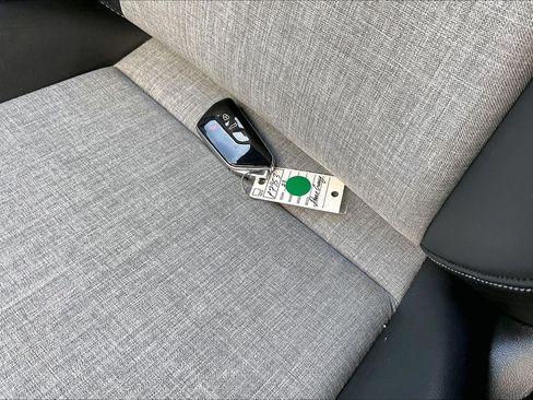 Certified 2023 Volkswagen ID.4 Pro image 7