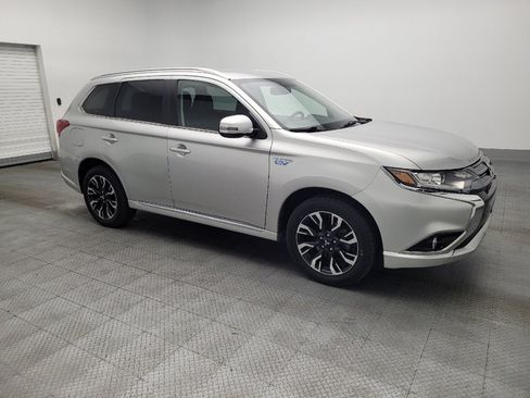 Used 2018 Mitsubishi Outlander SEL image 11