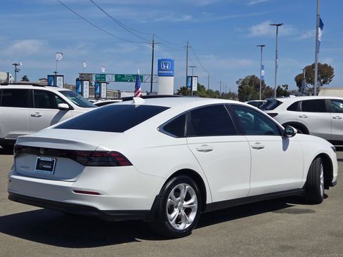 Used 2024 Honda Accord LX image 7