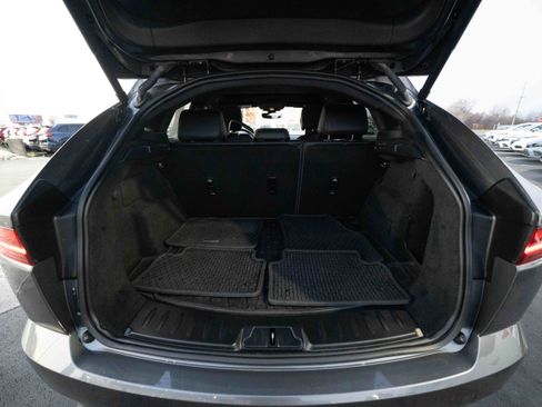 Used 2020 Jaguar E-PACE SE image 28