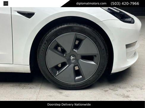 Used 2021 Tesla Model 3 Standard Range Plus image 38