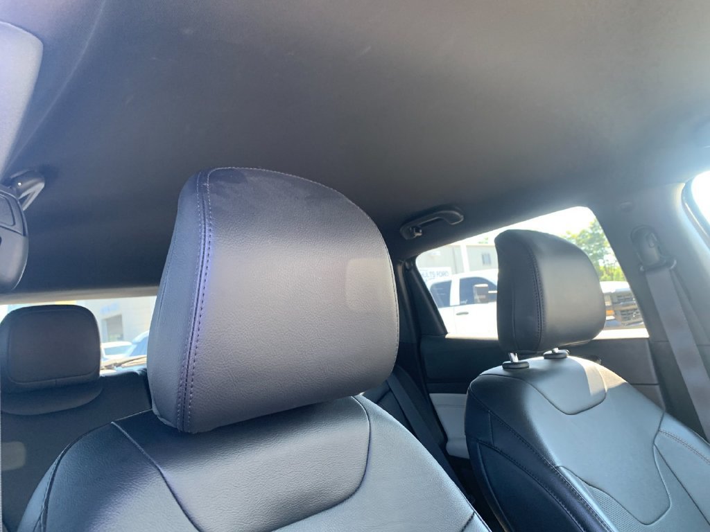 Used 2023 Jeep Compass Limited AWD/4WD image 16