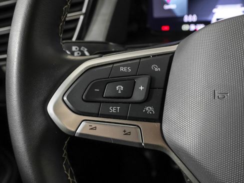 Used 2024 Volkswagen Atlas Cross Sport SE image 27