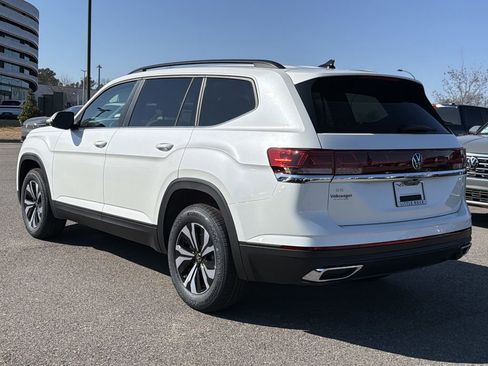 New 2026 Volkswagen Atlas SE image 3