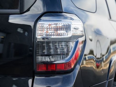 Used 2010 Toyota 4Runner Limited image 8