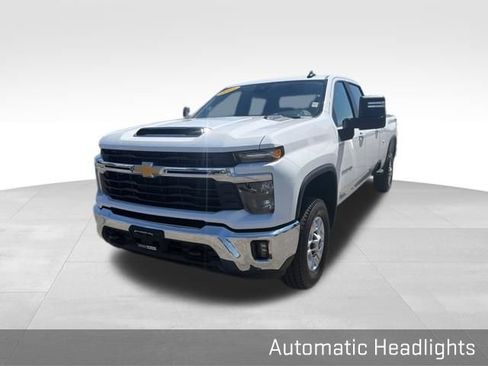 Used 2025 Chevrolet Silverado 2500 LT w/ Convenience Package image 6