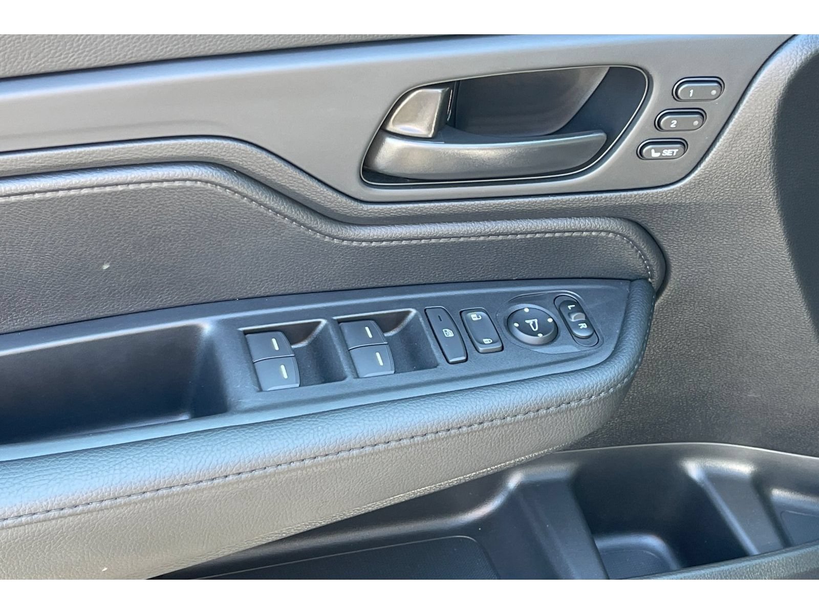 Certified 2026 Honda Odyssey EX-L image 12