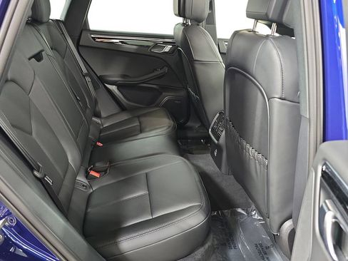 Certified 2026 Porsche Macan AWD/4WD image 26