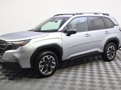 Used 2026 Subaru Forester Premium AWD/4WD image 2