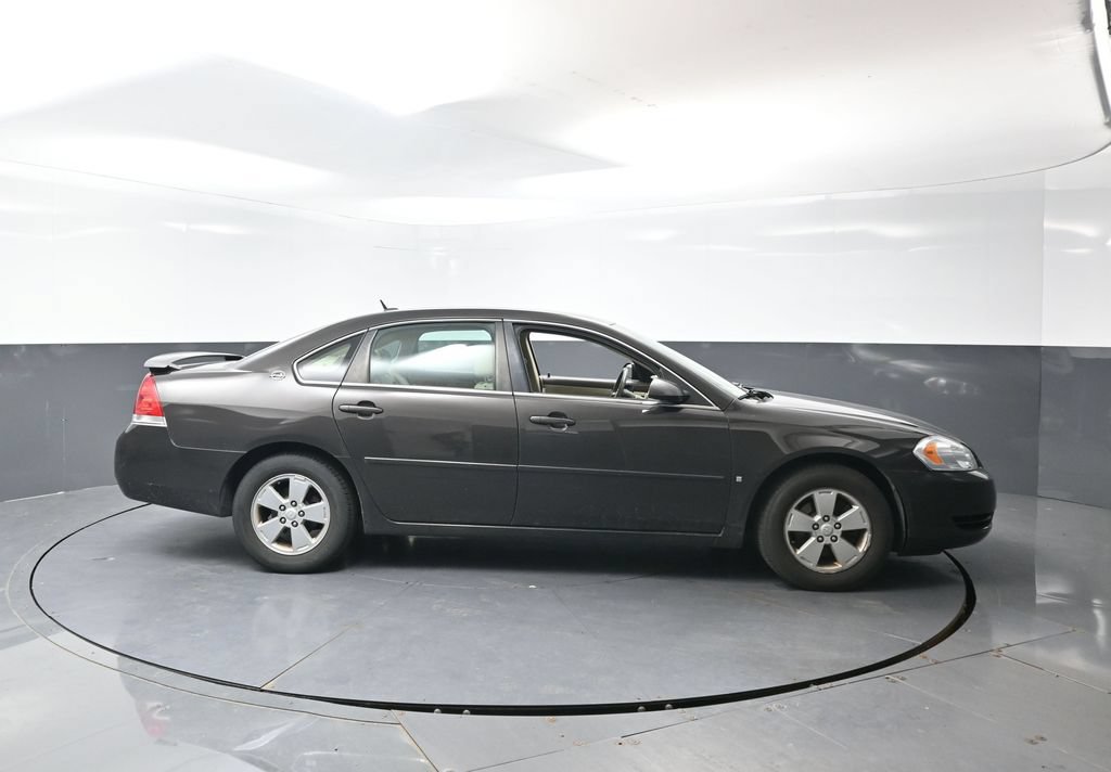 Used 2008 Chevrolet Impala LT w/ Luxury Edition Package FWD image 2
