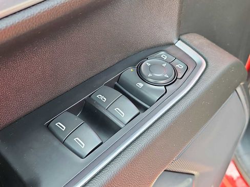 Used 2022 Chevrolet Silverado 1500 LT AWD/4WD image 26
