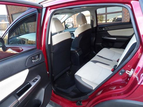 Used 2017 Subaru Crosstrek 2.0i Premium w/ Moonroof Package image 12