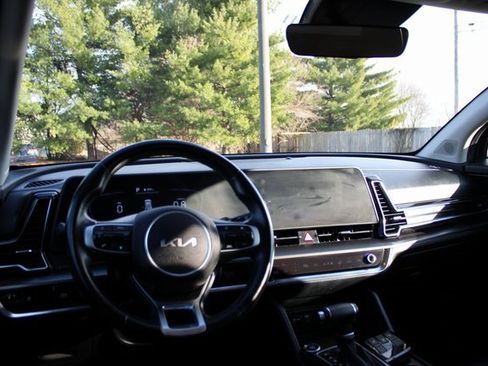 Certified 2023 Kia Sportage EX image 6