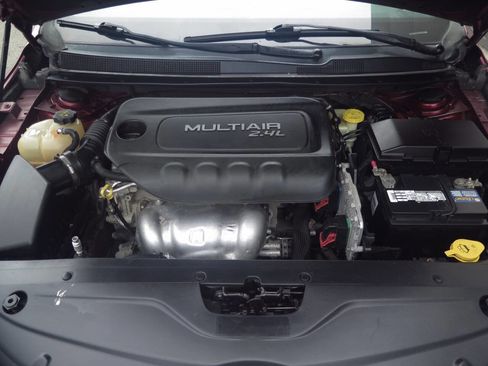 Used 2015 Chrysler 200 Limited w/ Convenience Group image 28