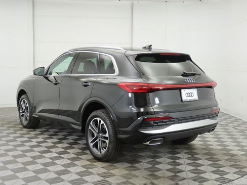 Used 2025 Audi Q5 Premium Plus w/ Premium Plus image 8