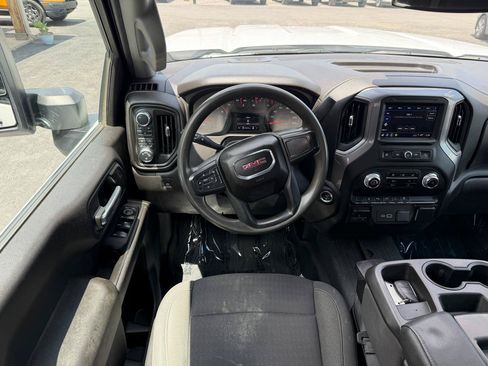 Used 2024 GMC Sierra 2500 Pro AWD/4WD image 15