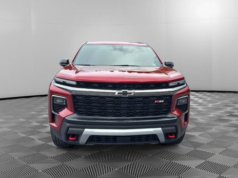 Used 2025 Chevrolet Traverse Z71 w/ LPO, Floor Liner Package AWD/4WD image 7