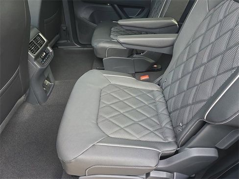 New 2026 Volkswagen Atlas SEL Premium R-Line image 17