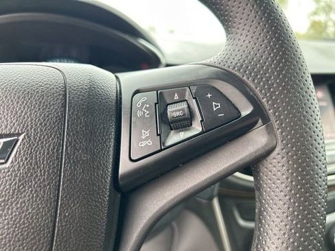 Used 2021 Chevrolet Trax LS w/ Tint and Cruise Package image 17