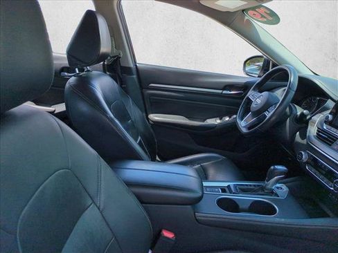 Used 2019 Nissan Altima 2.5 Platinum FWD image 22
