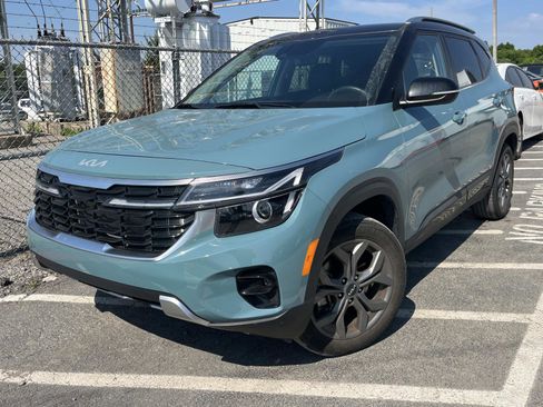 Used 2024 Kia Seltos S AWD/4WD image 3