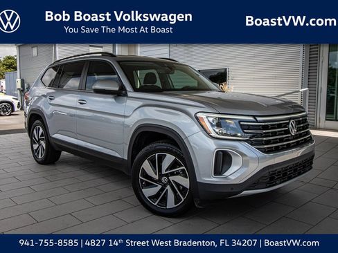 Used 2024 Volkswagen Atlas SE FWD image 1