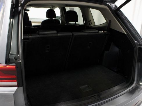 Used 2025 Volkswagen Atlas SE AWD/4WD image 13