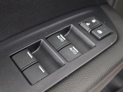 Used 2025 Honda Ridgeline Black Edition image 13