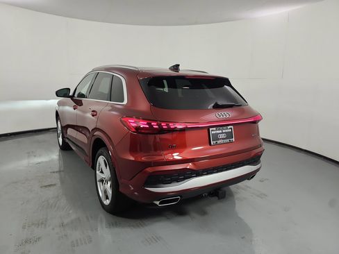 Used 2025 Audi Q5 Premium Plus w/ Premium Plus AWD/4WD image 31