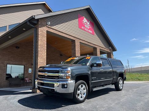Used 2019 Chevrolet Silverado 2500 LTZ w/ Duramax Plus Package image 25