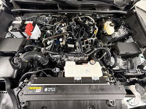 Certified 2025 Toyota 4Runner SR5 AWD/4WD image 30