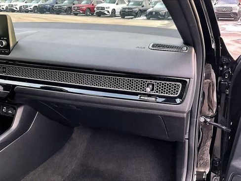 Used 2023 Honda Civic Sport image 18