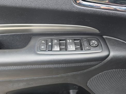 Used 2017 Dodge Durango SXT w/ 3rd Row Seating Group AWD/4WD image 11