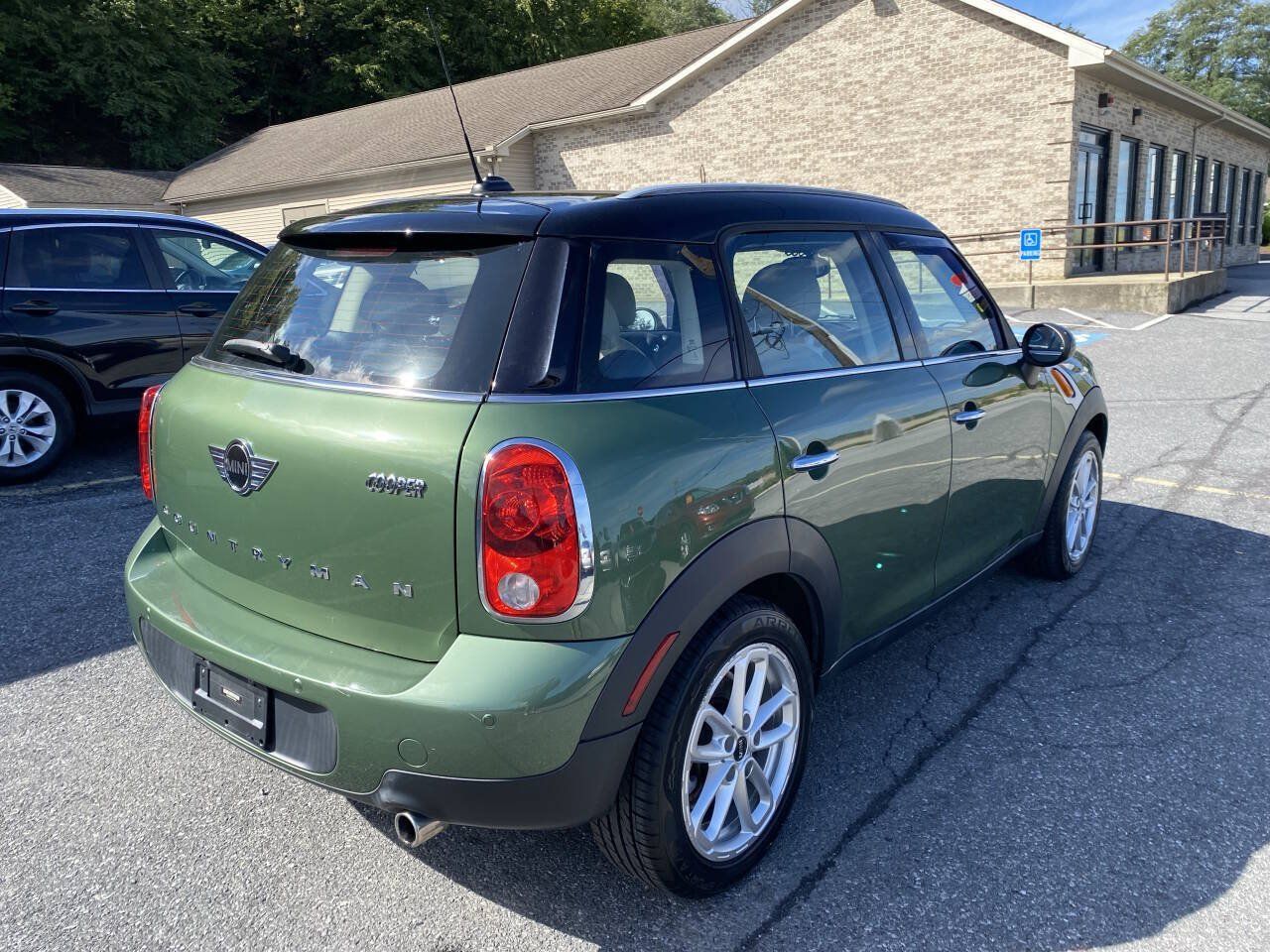 Used 2015 MINI Cooper Countryman FWD image 5